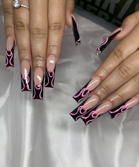 Nail Ideas Black And Pink, Freestyle Acrylic Nails, 4 Meaning, Celebrity Nails, Drip Nails, Edgy Nails, Colored Acrylic Nails, French Tip Acrylic Nails, Glow Nails