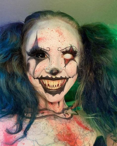 Haunted House Makeup, Creepy Clown Makeup, Scary Clown Costume, Cute Clown Makeup, Halloween Makeup Clown, Clown Halloween Costumes, Scary Clown Makeup, Clown Horror, Creepy Halloween Makeup