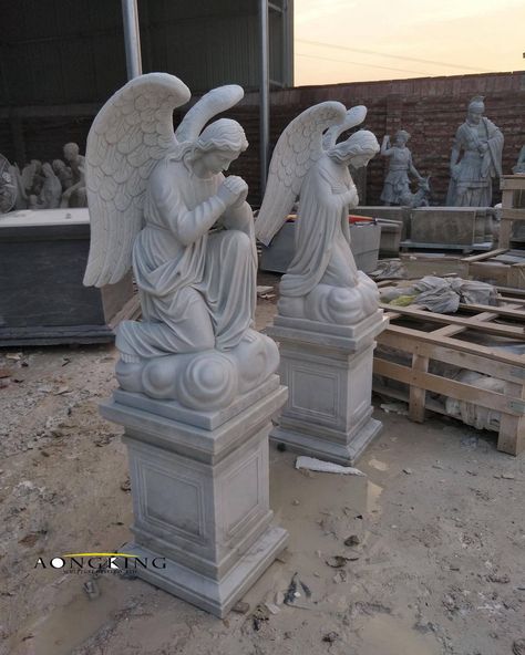 Angel Statues Sculpture, Religious Statues, Winged Angel, Gothic Angel, Famous Sculptures, Cement Art, Angel Sculpture, Decorating Home, Moon Garden