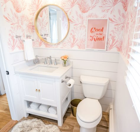 Pink Beach House, Preppy House, Girly Bathroom, Beach House Bathroom, Powder Room Makeover, Wallpaper Watercolor, Beach Bathroom, Pretty Bathrooms, Powder Room Design