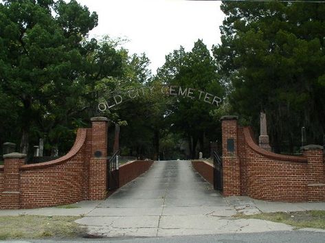 Old City Cemetery Entrance Gates Cemetery Entrance, Entrance Gates Driveway, Driveway Entrance Landscaping, Diy Driveway, Farm Entrance, Wooden Gates Driveway, Ranch Gates, Gate Way, Stone Driveway