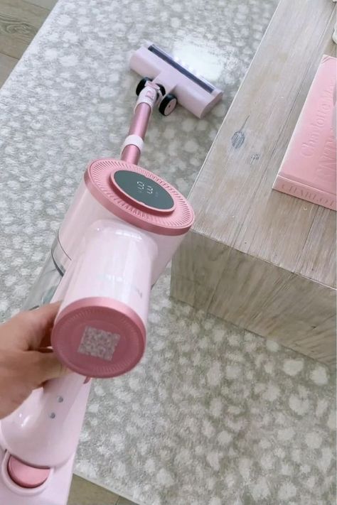 Make a statement in your home with this Girly Pink Vacuum – a game-changer in Feminine Decor! Upgrade your Girly Apartment Decor with the perfect blend of style and functionality. Experience easy house cleaning with this Cordless Vacuum Cleaner, available on Amazon Home. Pink Apartment, Girl Apartment, Girly Apartments, Girly Apartment Decor, Deco Rose, Dream Apartment Decor, Future Apartment Decor, Pink Life, Apartment Essentials