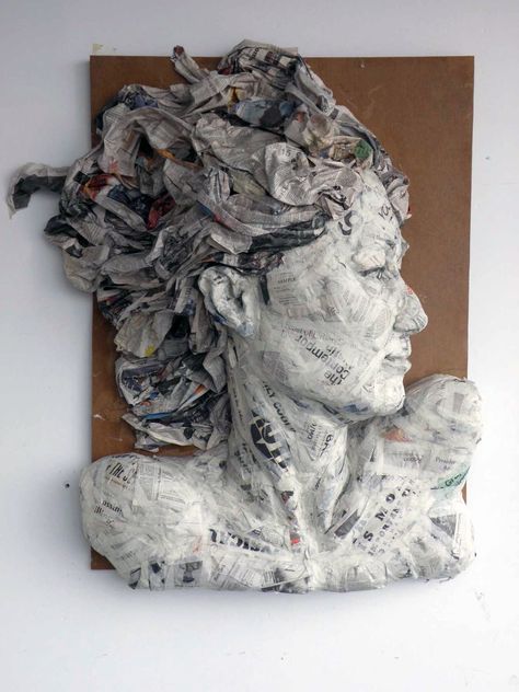 Sculpture Paper Mache, Cardboard Art Sculpture, Sculpture Paper, Paper Mache Projects, Paper Art Sculpture, Cardboard Sculpture, Trash Art, Paper Mache Art, Paper Mache Sculpture