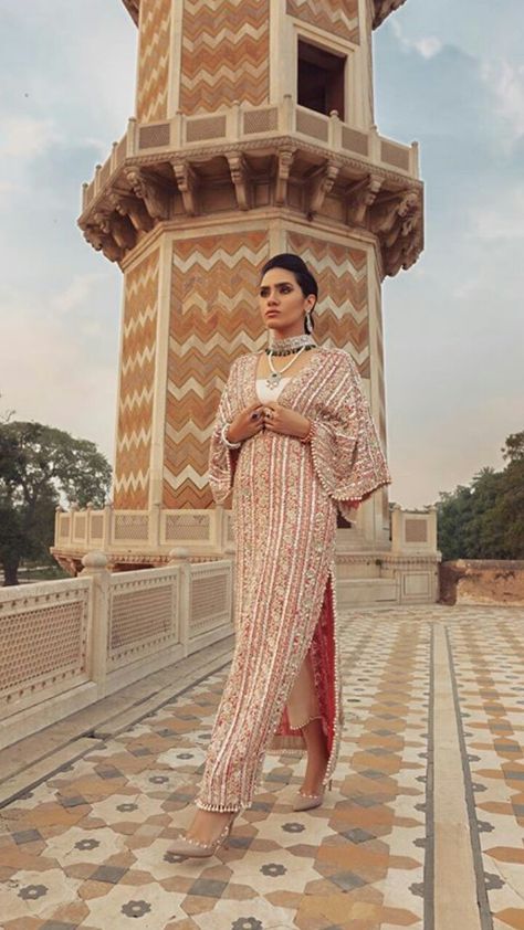 Indian Outfit 2023, Sufi Outfit Women, Kaftan Indian Style, Sufi Night Outfit Women Wedding, Plus Size Fashion For Women Indian Wedding, Sufi Night Outfit Women, Night Outfit Women, Sufi Night, Modern Dress Patterns