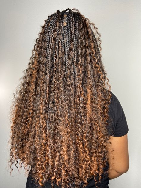 Goddess Braids With Brown Highlights, Braids With Curly Pieces, Goddess Braids Highlights, Goddess Braids With Highlights, Auburn Goddess Braids, Box Braids Goddess, Ombre Goddess Box Braids, Romani Braids, Braids 1b/30