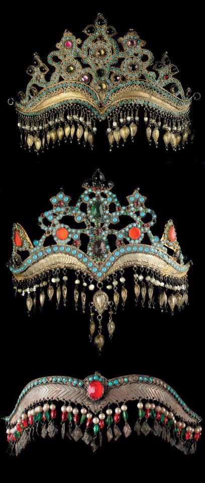 From an exhibit in Uzbekistan Uzbekistan Travel, Crown Headdress, Eyebrow Jewelry, Head Pieces, Applied Arts, Royal Jewels, Ancient Jewelry, Royal Jewelry, Crown Jewels