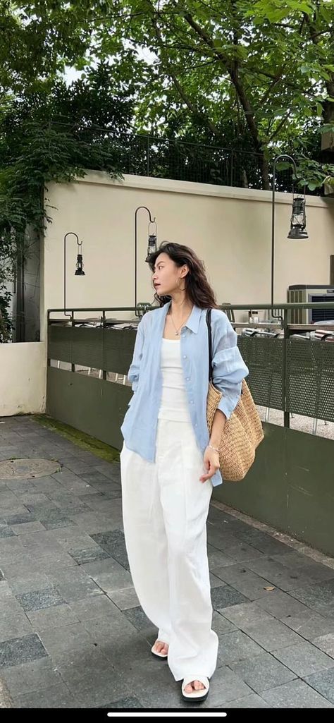 Super Nice and Very Elegant ... Love the Length and the Material. I Love it Japan Clothing Aesthetic, Japan Spring Style, Summer In Tokyo Outfit, Japanese Spring Fashion Women, Japan Summer Style, Japan Summer Fits, Taiwan Summer Outfits, Tokyo Japan Outfits Summer, Tokyo Summer Outfit