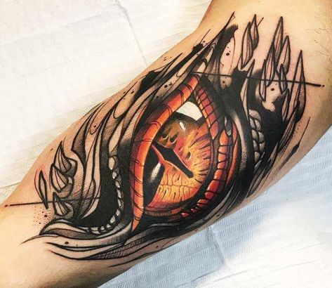 Smaug Eye, Sketch Tattoo Style, Smaug Tattoo, Hobbit Tattoo, Shen Long Tattoo, Bio Organic Tattoo, Scandinavian Tattoo, Lovely Lines, Best Tattoo Ever