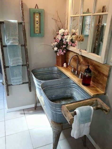 Wash Tub Sink, Primitive Bathrooms, Bathroom Farmhouse Style, Rustic Bathrooms, Renovation Design, Farmhouse Bathroom Decor, Bathroom Decoration, Rustic Bathroom, Small Bathroom Decor