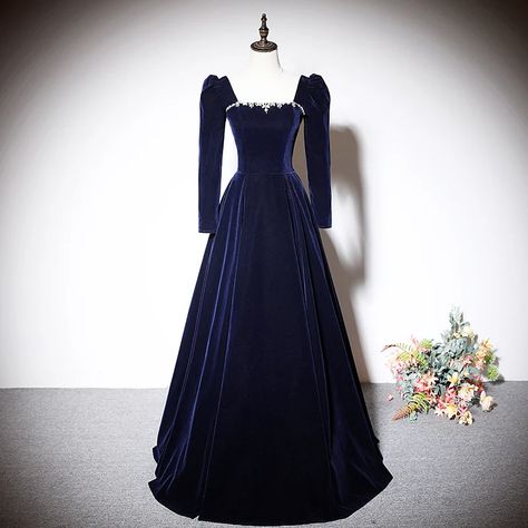 Smarter Shopping, Better Living! Aliexpress.com Middle Ages Dress, Velvet Evening Gown, Victorian Gown, Blue Evening Gowns, Velvet Dress Long, Plus Size Party Dresses, Vintage Silhouette, Fantasy Gowns, Vintage Gowns