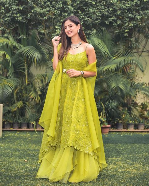 Mehendi Anarkali Dress, Suits For Mehndi Function, Dress For Mehendi Function Mehndi Outfit, Mehandi Outfits Bridesmaid, Green On Green Outfit, Mehndi Function Dress Outfit, Pastel Anarkali, Dress For Mehendi Function, Simple Mehndi Outfit