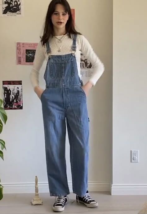 School Appropriate Outfits Fall, Downtown Spring Outfits, School Appropriate Outfits Aesthetic, Styling Dungarees, Summer Outfits School Appropriate, Overalls Outfit Aesthetic, Dungarees Outfit, School Appropriate Outfits, Kate Brock