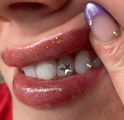 star tooth gems small tattoos ocean #zicxa-photos #zicxa #images #background #wallpaper #freepik #shutterstock #VN Jewelry Latina, Dresses Coquette, Charcuterie Wedding, Bijoux Piercing Septum, Hairstyles Dinner, Fanart Spicy, Tattoo Spine, Fashion Baddie, Pretty Teeth