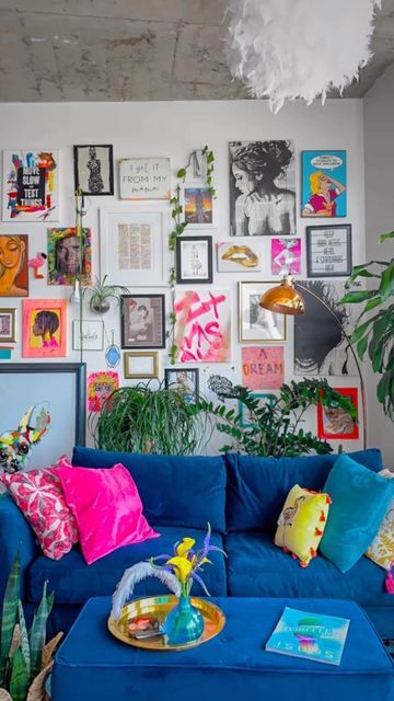 Maximalist Bedroom Gallery Wall, Maximalist Poster Wall, Maximalist Bedroom Wall, Maximalist Tv Wall, Maxamilist Living Room Decor, Small Maximalist Bedroom, Cluttercore Aesthetic, Maximalist Decor Small Spaces, Maximalist Living Room Decor