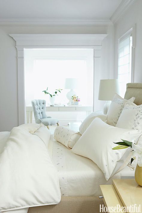 source: House Beautiful White Linens, Guest Bedroom Design, Guest Bedroom Decor, Bedroom Bliss, Dreamy Bedrooms, White Bedroom, Guest Bedrooms, Beautiful Bedrooms, My New Room