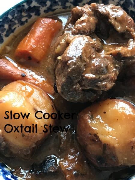 Oxtail Slow Cooker, Slow Cooker Oxtail, Oxtail Recipes Crockpot, Oxtail Recipes Easy, Slow Cooker Caramelized Onions, Cooking Oxtails, Oxtail Stew Recipe, Stew Slow Cooker, Beef Oxtail