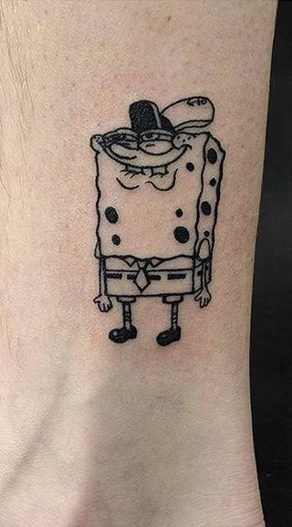 Funny Spongebob Tattoo Spongebob Tattoo Flash, Small Random Tattoos Ideas Funny, Funny Spongebob Tattoo, Funny Cartoon Tattoo Ideas, Tattoo Ideas Spongebob, Tattoos Spongebob, Small Spongebob Tattoo, Subtle Spongebob Tattoo, Cute Spongebob Tattoos