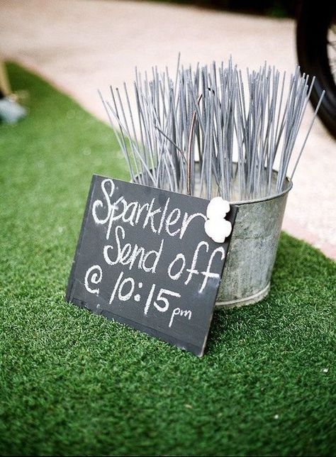 Rustic Wedding Decorations, Sparkler Send Off, Wedding Sparklers, בר מצווה, Future Wedding Plans, Outdoor Wedding Decorations, Ceremony Decor, Outdoor Weddings, Cute Wedding Ideas