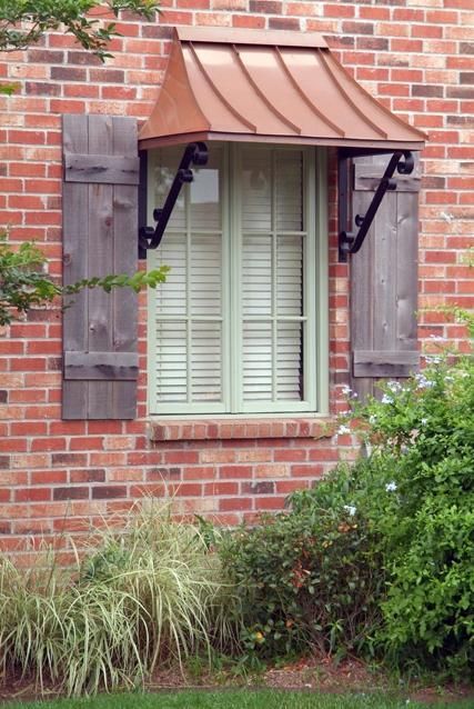 Juliet style awning - Copper with the Double S scrolls Outdoor Window Awnings, Copper Awning, Awning Ideas, French Country Exterior, Canvas Awnings, House Awnings, Porch Awning, Metal Awning, Window Canopy