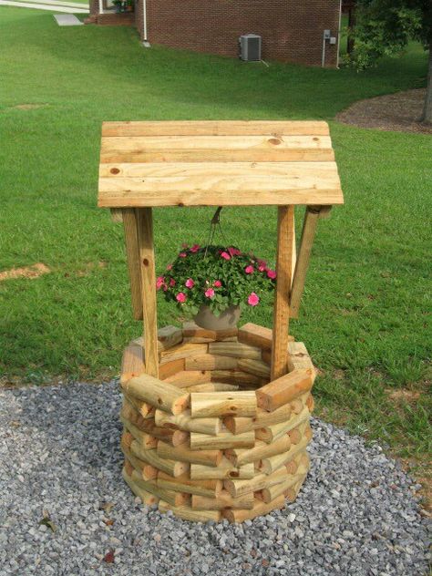 ☺ Landscape Timber Crafts, Diy Wishing Wells, Quick Woodworking Projects, Fine Woodworking Project, Outdoor Woodworking Projects, Landscape Timbers, Cool Wood Projects, Italian Pizza, Beginner Woodworking Projects