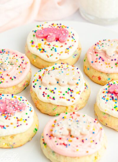 Crumbl copycat animal circus cookies on a white plate Crumbl Animal Cookie Copycat, Buttercream Frosting For Cookies, Cookie Copycat Recipes, Frosting For Cookies, Crumbl Cookie Copycat, Turtle Cookies Recipe, Fun Cookie Recipes, Animals Cookies, Circus Animal Cookies