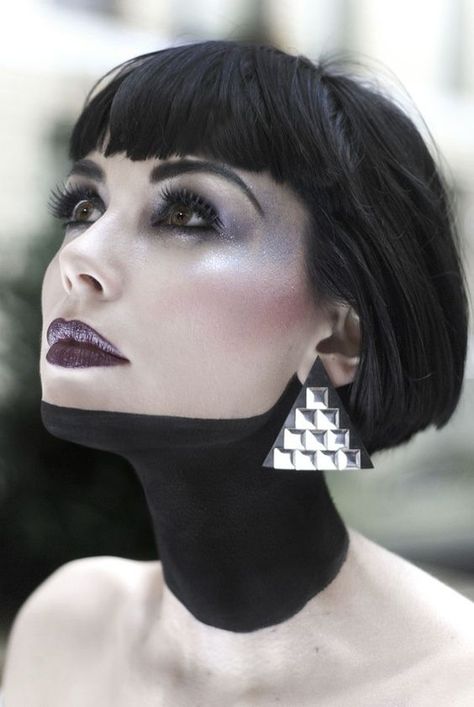 Cyberpunk Makeup, Futuristic Makeup, High Fashion Makeup, Cyberpunk Clothes, Avant Garde Makeup, Black Neck, Cyberpunk Fashion, Futuristic Fashion, Fantasy Makeup