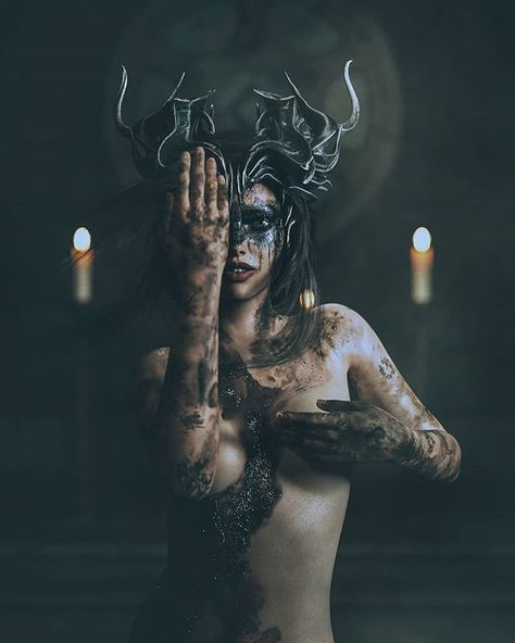 Ju Dha Krist Horror Photography, Gothic Photography, Pagan Goddess, Dark Beauty Photography, Dark Witch, Arte Van Gogh, Gothic Fantasy Art, Occult Art, Beautiful Dark Art