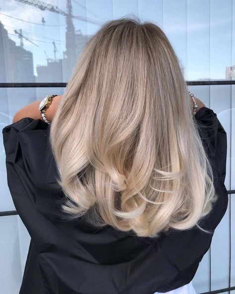 Blonde Balayage Highlights, Blond Balayage, Grow Long Hair, Dark Blonde Hair, Ombré Hair, Balayage Hair Blonde, Blonde Hair Looks, Hair Shades, Brown Blonde Hair