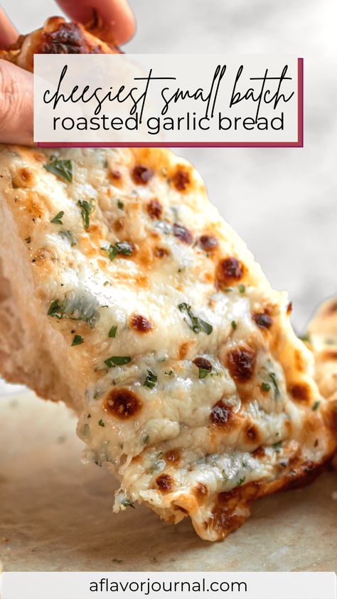 Garlic Compound Butter, Roasted Garlic Bread, Cheesy Bread Recipe, Roasted Garlic Recipe, Cheesy Garlic Bread Recipe, Cheesy Breadsticks, Cheese Bread Recipe, Roasted Garlic Cloves, Garlic Cheese Bread