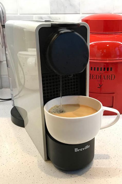 Brewing an Americano on a Nespresso Essenza Mini Nespresso Essenza Mini, Nespresso Essenza, Nespresso Recipes, Americano Coffee, Espresso Drinks, Coffee Brewing, Long Black, Coffee Drinks, Cappuccino