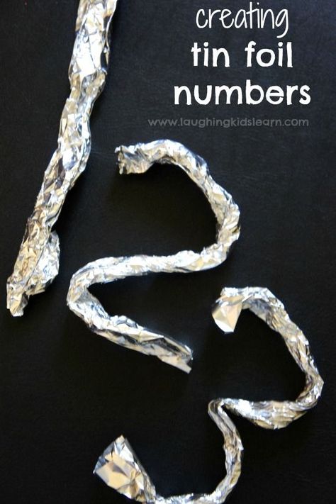 Learning about numbers and number formation using tin foil Maths Eyfs, Afterschool Program, Teach Numbers, Early Numeracy, Bilingual Teaching, Math Preschool, Number Formation, Teaching Numbers, Toddler Activity