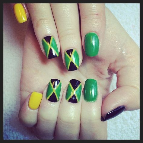 jamaica jamaican flag nails design shellac kodi gelpolish Jamaican Nails Ideas, Nails Jamaica, Jamaican Nail Designs, Flag Nail Art, Jamaica Nails, Rasta Nails, Flag Nails, Season Nails, Pedicure Nail Designs