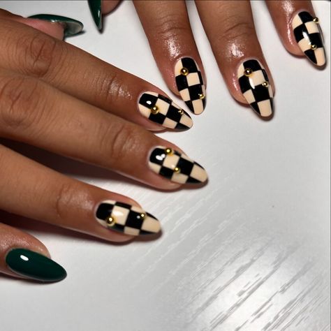 Check mate #nails #nailart #naildesigns #nailsofinstagram #nailsnailsnails #nailsmagazine #nailsonfleek #nailstyle #nailtrends #nailartist #nailinspo #fallnails #longnails #naturalnails #almondnails #checkerednails Black And Tan Checkered Nails, Houndstooth Nail Art, Checkerboard French Tip Nails, Accent Fingernail Designs, Checkered Nails Fall, Black Vegas Nails, Chrome Checkered Nails, Christmas Checkered Nails, Checker Board Nails Design