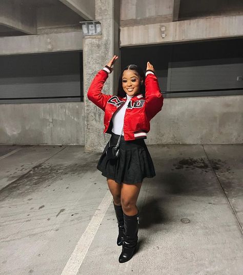 Leather Shorts And Sneakers Outfit, Pleaded Skirt Outfits Black Women Winter, Red And Black Outfits Black Women, Date Night Skirt Outfit, Red And Black Birthday Outfit, Black Skirt And Red Top Outfit, Christmas Outfit Ideas For Women Black, Cute Concert Outfits Winter, Black And Red Concert Outfits