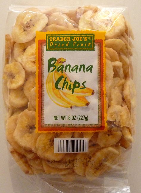 What's Good at Trader Joe's?: Trader Joe's Banana Chips Chip Packaging, Packaging Snack, Crunchy Snack, Banana Chips, Banana Flavored, Food Packaging Design, Trader Joe's, Chocolate Banana, Trader Joes