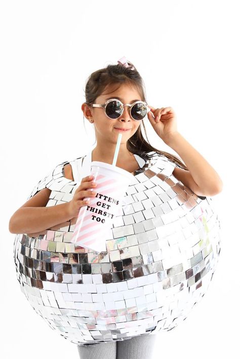 Scary Adorable DIY No Sew Halloween Costumes Disco Costume Diy, Disco Ball Costume, Baby Halloween Costume Ideas, Halloween Costumes Kids, Diy Disco Ball, Sparkly Shirt, Sew Halloween Costume, Ball Costume, Baby Halloween Costume