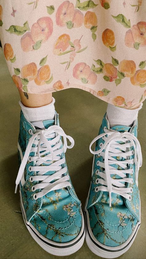 Cute Piercings, Shoes Blue, Vans High Top Sneaker, Vans Sk8, Blue Shoes, Blue Flowers, Converse Sneaker, High Top Sneakers, Converse