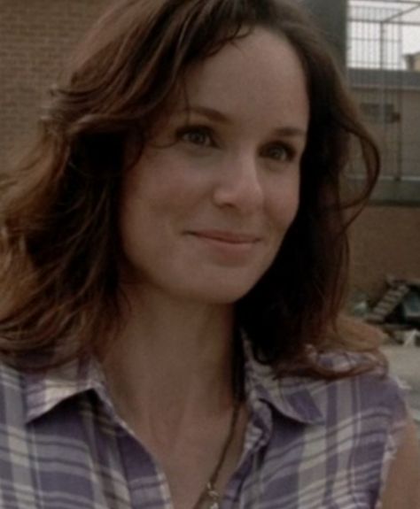 Lori The Walking Dead, Twd Pictures, Grimes Family, Lori Grimes, Dr Characters, Twd Characters, Sara Tancredi, Twd Aesthetic, Sarah Wayne Callies