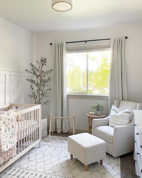 ALL smitten over this super-neutral nursery! 📸: @kalie_austin Gray Carpet Nursery, Neutral Nursery Small Room, Soft Neutral Nursery, White And Sage Nursery, Gray Wall Nursery, Grey Carpet Nursery, Nursery Room Inspiration Gender Neutral, Nursery Rug Ideas, Nature Baby Nursery