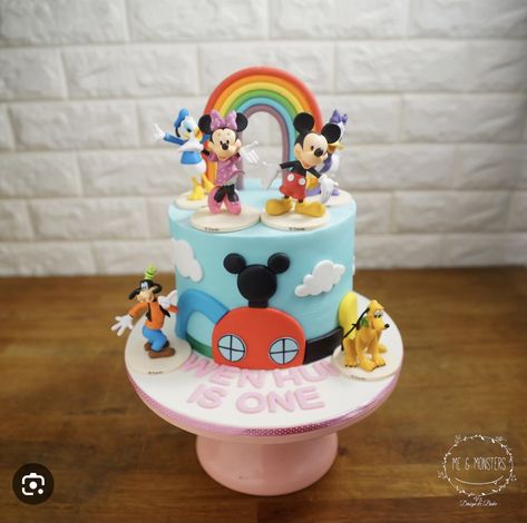 Minnie And Mickey Cake For Twins, Clubhouse Cake Mickey Mouse, Mickey Club House Cake, Mickey Friends Birthday Party, Mickey Mouse Club House Cakes, Minnie Mouse Clubhouse Cake, Mickey Mouse Clubhouse Birthday Party Cake, Mickey Theme Cake, Minnie And Friends Cake