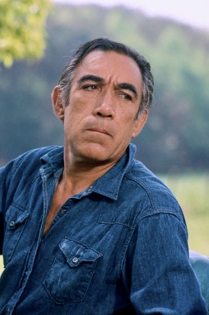 Vintage Movie Stars, St John Paul Ii, Anthony Quinn, Men Are Men, Classic Movie Stars, Old Hollywood Stars, Pop Photos, New Photo Download, Movie Clip