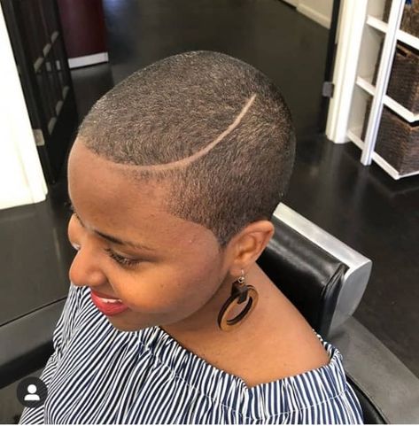 6 Haircut Styles For Women - The GlossychicFacebookTwitterEmailPinterestMIXWhatsAppLinkedInFlipboard Barber Haircut Styles, Fade Haircut Women, Hairstyle For Short Hair, Natural Hair Haircuts, Hairstyle For Short, Short Fade Haircut, Short Hair Styles African American, Black Women Short Hairstyles, Short Hair Designs