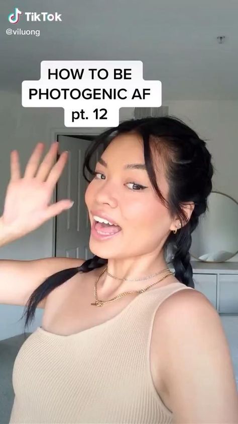 How To Find Your Best Angle For Pictures, Good Camera Angles For Selfies, How To Take School Pictures, Angles To Take Selfies, How To Hide Your Face In Photos, How To Take A Good Id Picture, How To Take Good Portrait Photos, How To Take Nice Selfies, What Faces To Make In Pictures