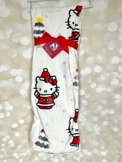 Hello Kitty Christmas Blanket, Hello Kitty Stuff, Christmas Hello Kitty, Hello Kitty Blanket, Oversized Throw Blanket, Fav Products, Kitty Clothes, Makeup Images, Kitty Items