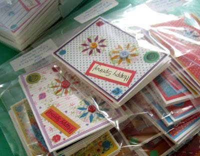 Homemade Cards To Sell, Handmade Cards To Sell Craft Fairs, Handmade Card Display Ideas, Cards To Make And Sell, Selling Cards At Craft Fairs, How To Package Greeting Cards To Sell, Selling Homemade Cards, How To Package Cards To Sell, Handmade Cards To Sell