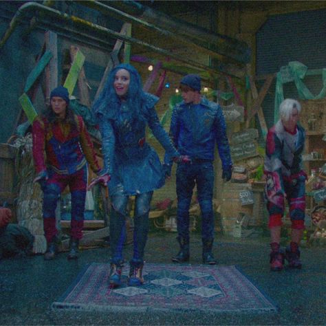 Chillin' Like a Villain✨ Descendants 2, Descendants, Quick Saves