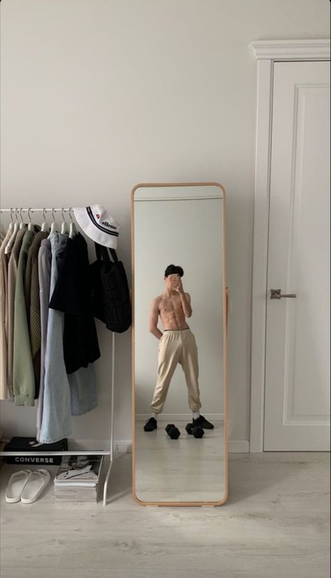 Mirror Man, Grunge Boy, Clothes Korean Style, Dark Look, Aesthetic Boys, Boutique Interior, Instagram Photo Ideas Posts, Beige Style, Korean Casual