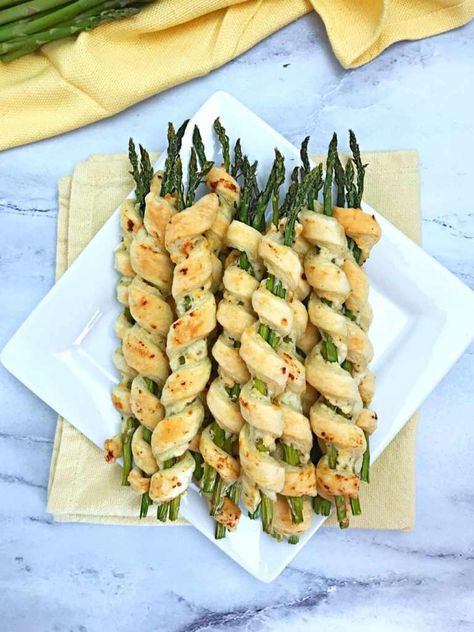 Puff Pastry Wrapped Cheesy Asparagus - Your Choice Nutrition Asparagus Appetizer, Cheesy Asparagus, Prosciutto Asparagus, Asparagus Wraps, Thanksgiving Brunch, Pesto Pasta Salad, Best Appetizer Recipes, Puff Pastry Recipes, Great Appetizers