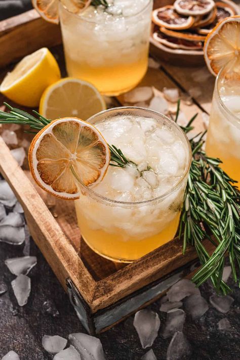 Rosemary Bourbon Cocktail with Lemon - Foxes Love Lemons Bourbon Sour Recipe, Lemon Cocktails, Bourbon Turkey, Rosemary Honey, Rosemary Cocktail, Bourbon Sour, Sweet Appetizer, Mango Pineapple Smoothie, Lemon Cocktail