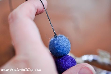 Felt Necklace, Felt Embroidery, Necklace Tutorial, Bold Accessories, Ball Necklace, Felt Ball, Craft Patterns, Statement Jewelry, Wool Felt